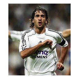 Retrato de un Crack Atipico Raul Gonzalez