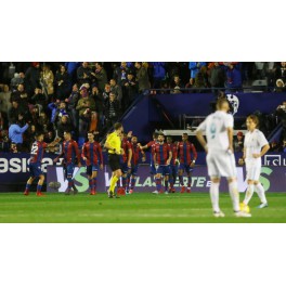 Liga 17/18 Levante-2 R.Madrid-2