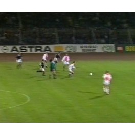 Uefa 92-93 1/16 vta Ajax-2 V. Guimaraes-1